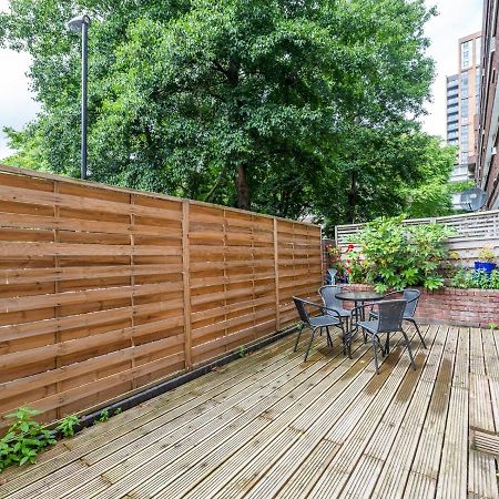Sootheus - Cosy Surrey Quays Apartment Λονδίνο Εξωτερικό φωτογραφία