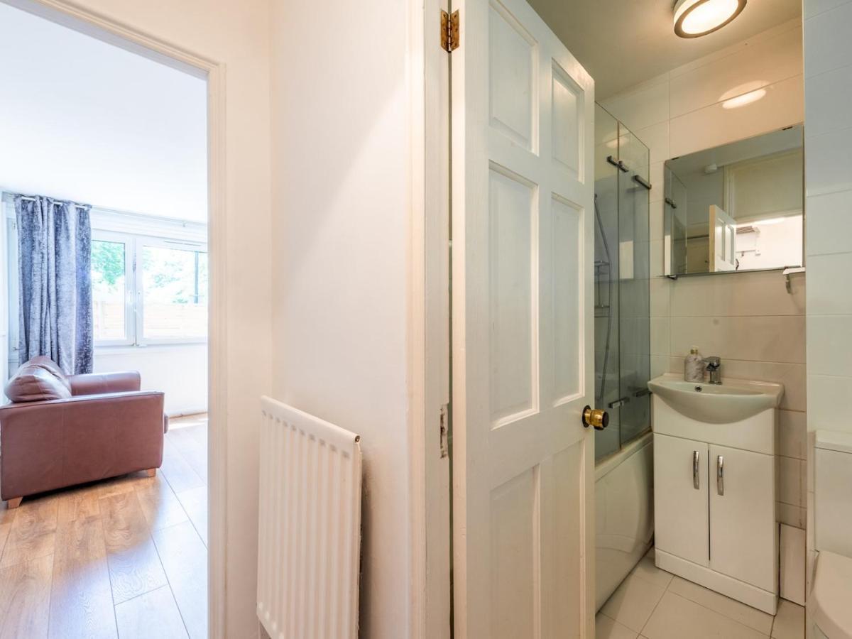 Sootheus - Cosy Surrey Quays Apartment Λονδίνο Εξωτερικό φωτογραφία